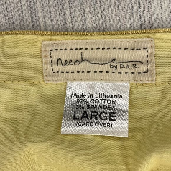 NEESH by DAR pale yellow drop waist skirt with unusual pleats - Picture 8 of 13